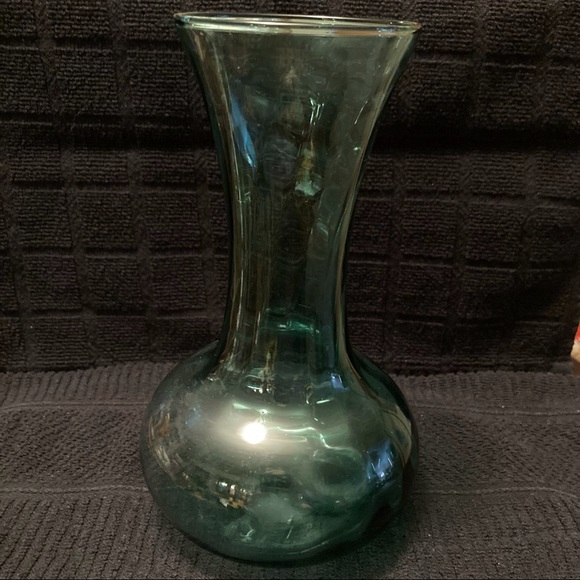 Vintage Hand Blown Green Glass Flower Vase with Swirl Pattern - Picture 1 of 15